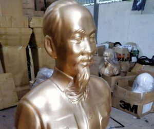tượng Bác Hồ nhũ đồng